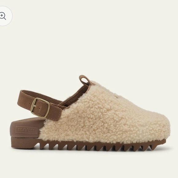 SeaVees Shoes - Seavees Cream Shearling Clogs with Tan Strap